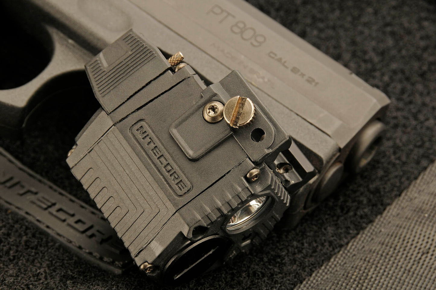 Nitecore Nitecore Pistol Light W/ Laser 300 Lumen - Fits Pic Rail+ Glock #npl10 Dim Gray